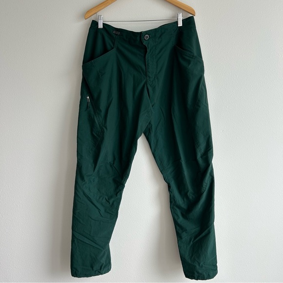 Men’s Green Patagonia Venga Rock Pants - Picture 9 of 14